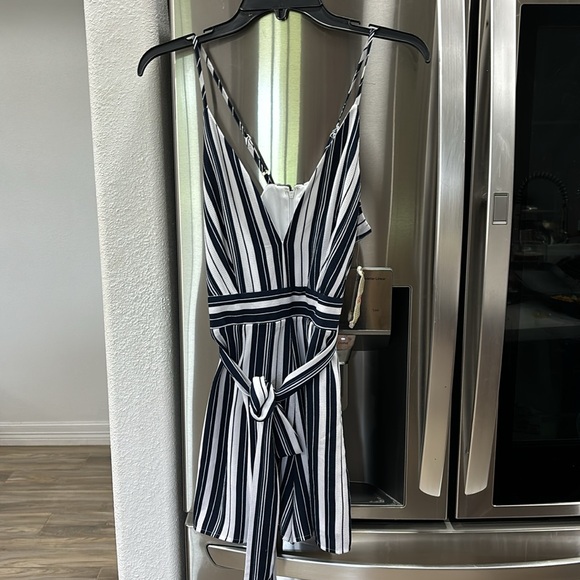 Blue romper - Picture 2 of 3